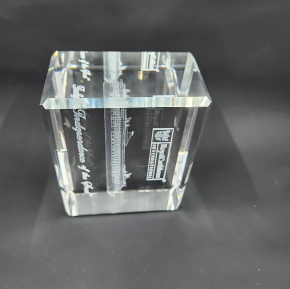 Royal Caribbean Independence of the Seas 3D Etched Crystal Block Paper Weight